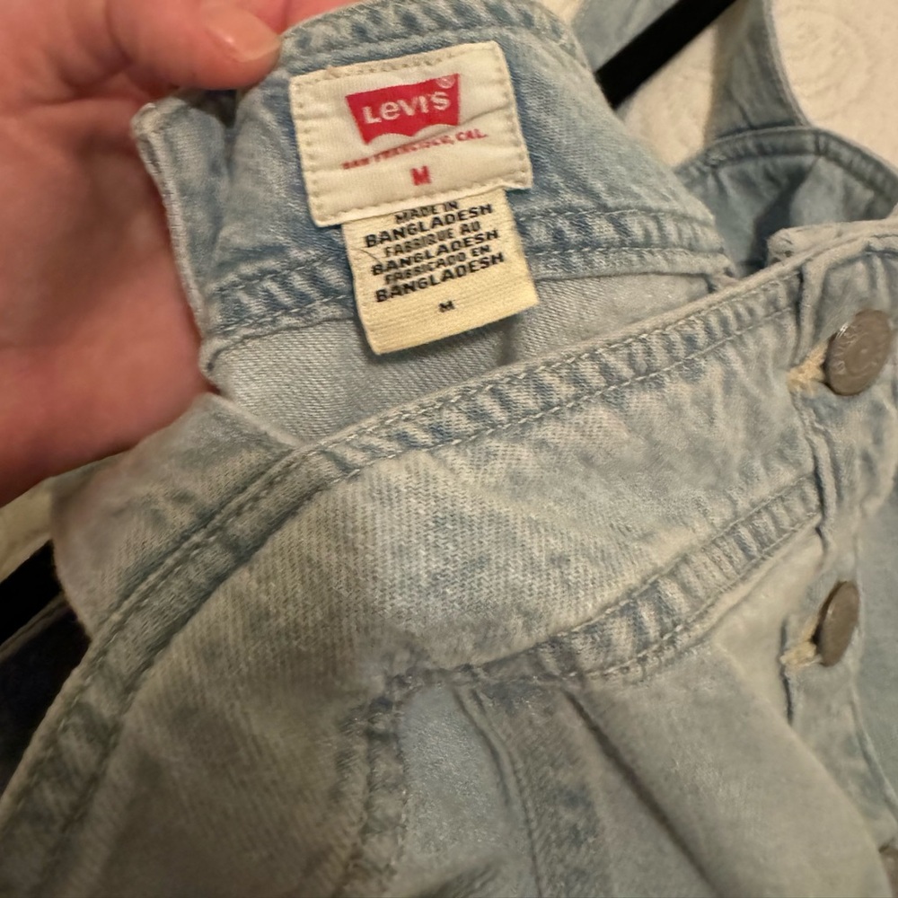 Levi’s light denim dress with pockets